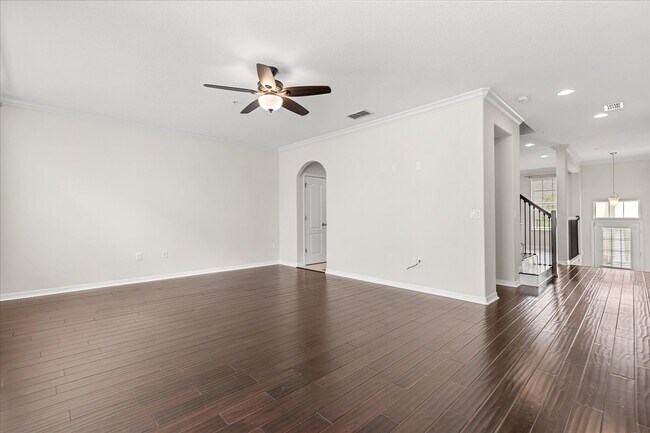 Building Photo - 2046 Prospect Ave