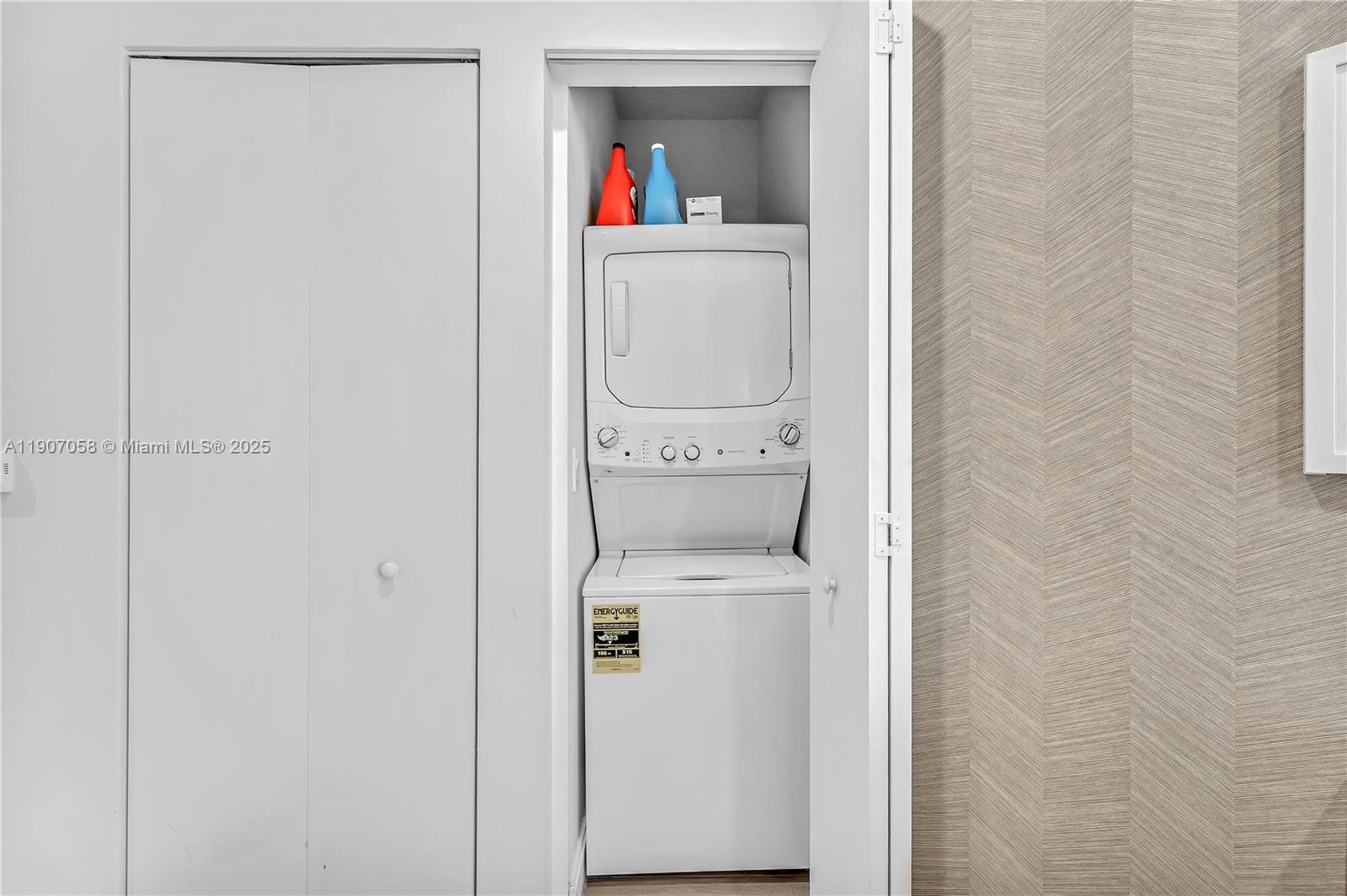 Building Photo - 45 SW 9th St