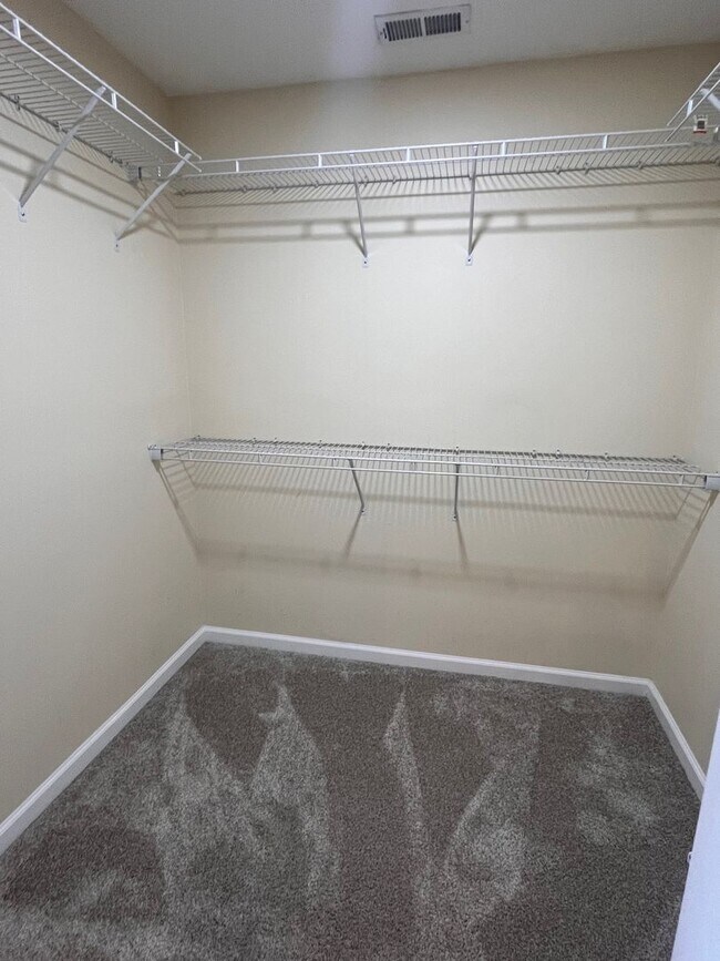 Building Photo - Avail NOW'n ROCK CREEK!