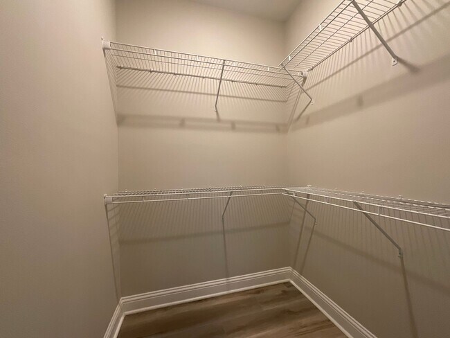 Building Photo - Duplex
