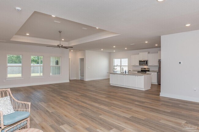 Building Photo - 10629 Davenport Lp