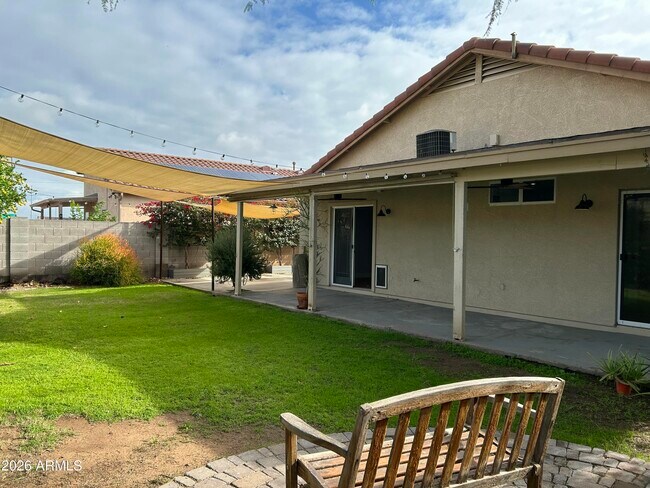 Building Photo - 3216 W Mark Ln