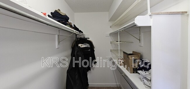 Building Photo - 9535 Bay Front Dr