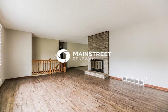 Building Photo - 3 Bedroom Pet-Friendly Home in Kansas City, MO with Main Street Renewal