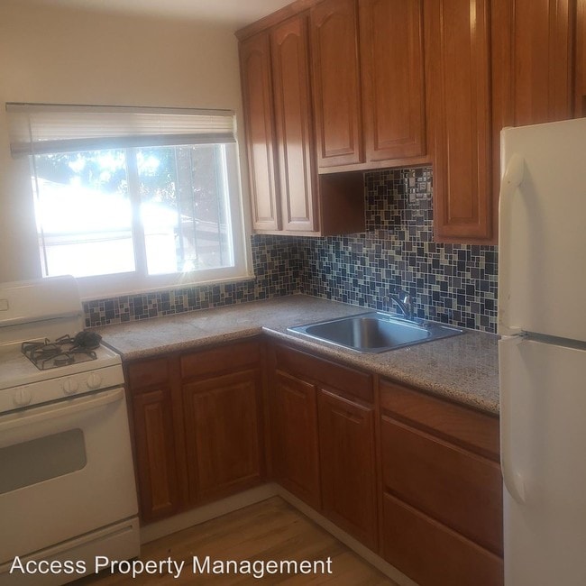 Building Photo - 2324-2330 Grant Ave