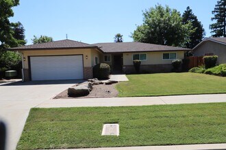 Building Photo - 6347 N Laureen Ave