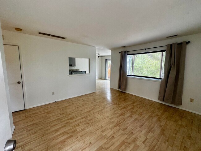 Building Photo - 603 Manitou Blvd