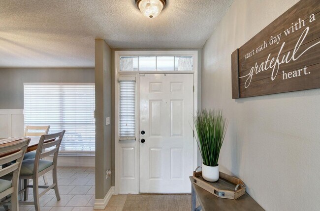 Building Photo - 8271 Branston Dr