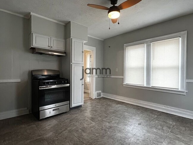 Building Photo - 2602 Vega Ave