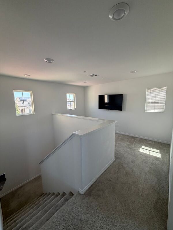 Building Photo - 36921 Basalt Ln
