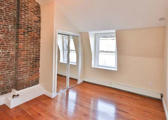 Building Photo - 82 Bremen St