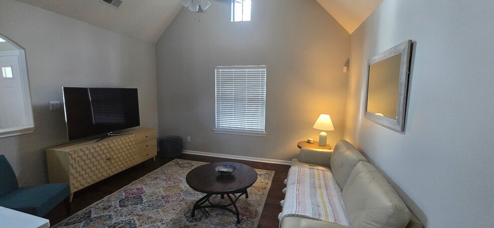 Living area - 3602 Cedar Flats Ln