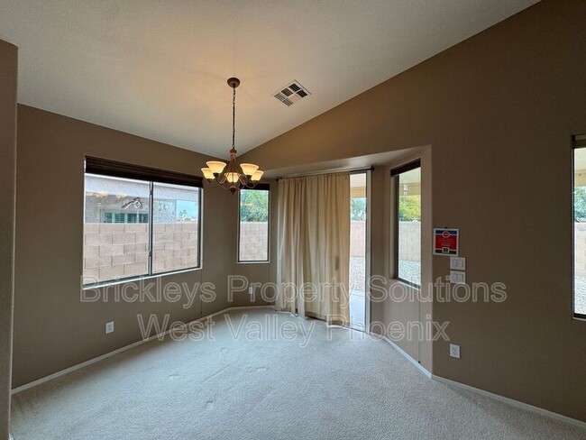 Building Photo - 18151 N Fiesta Dr