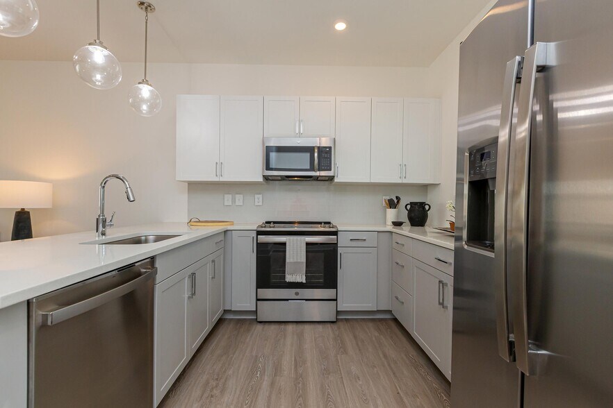 CHEF-INSPIRED SMART KITCHENS - Arboretum Village