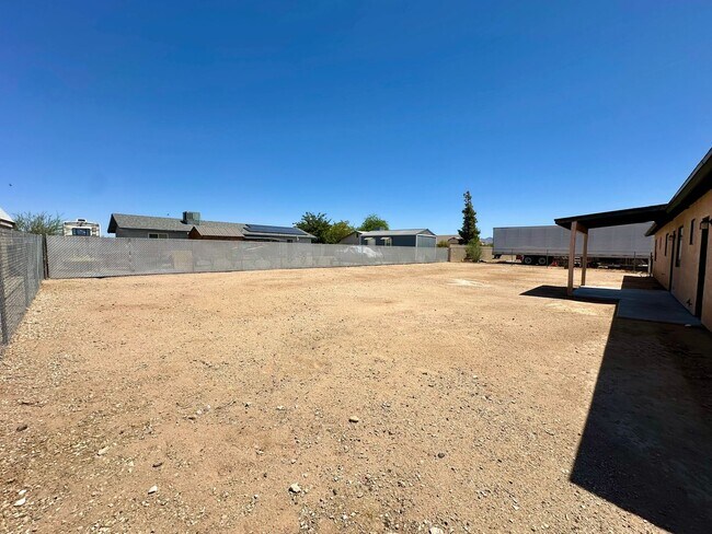 Building Photo - 6527 Nielsen Way