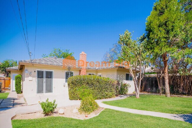 Building Photo - 5155 Harriett Cir
