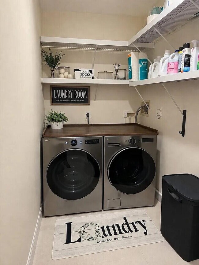 Building Photo - 131 Cameron Ct