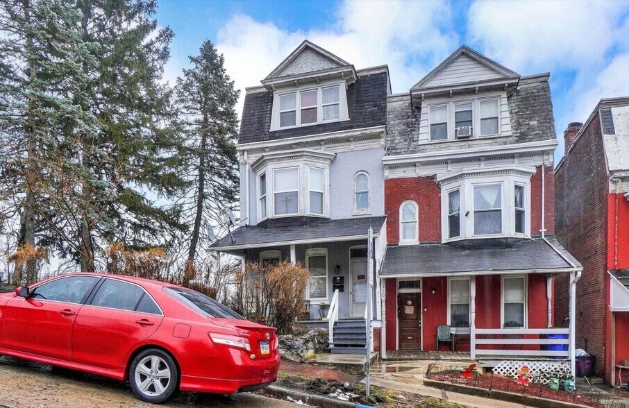 Building Photo - 414 S Park St