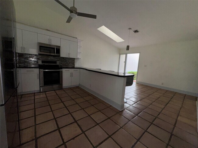 Building Photo - 5161 NW 11th Ln