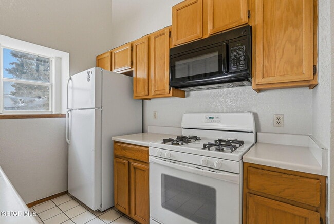 Building Photo - 8541 Euphrates Dr