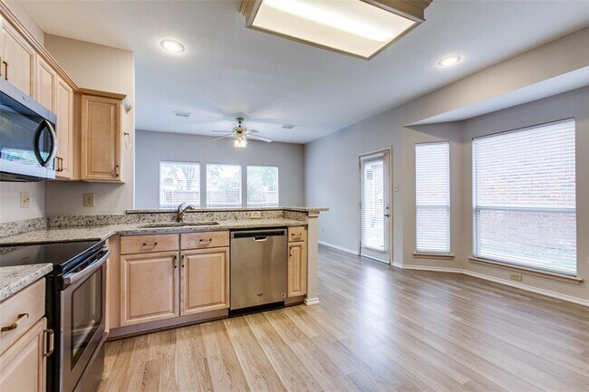 Building Photo - 2719 Cherlin Pl