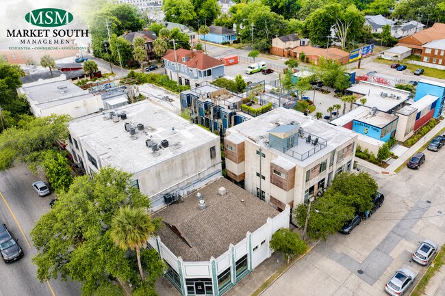 Building Photo - ROOFTOP IN STARLAND?  HERE IT IS! AVAILABLE NOW!