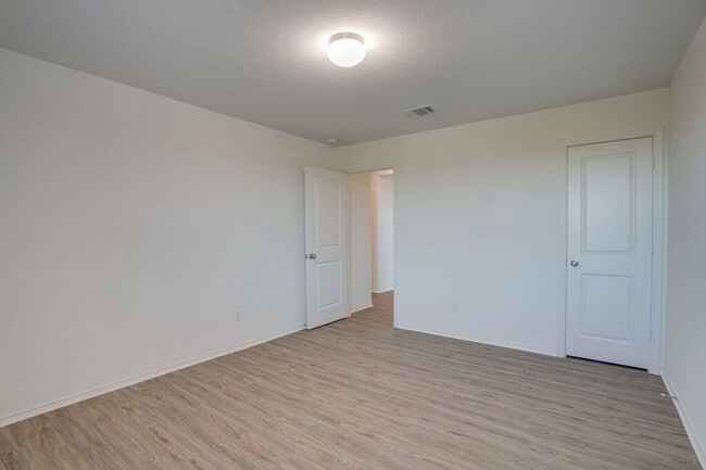 Building Photo - 21517 Quick Fox Dr