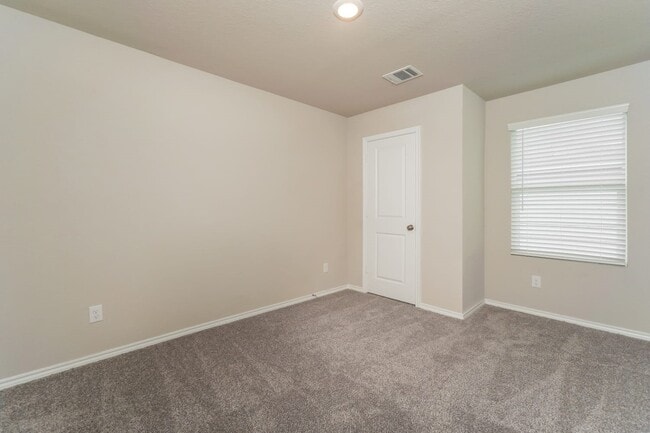 Building Photo - 10627 Varmus Dr