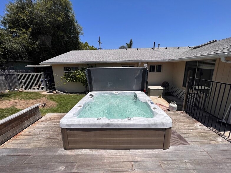 Building Photo - 2622 Sprig Pl