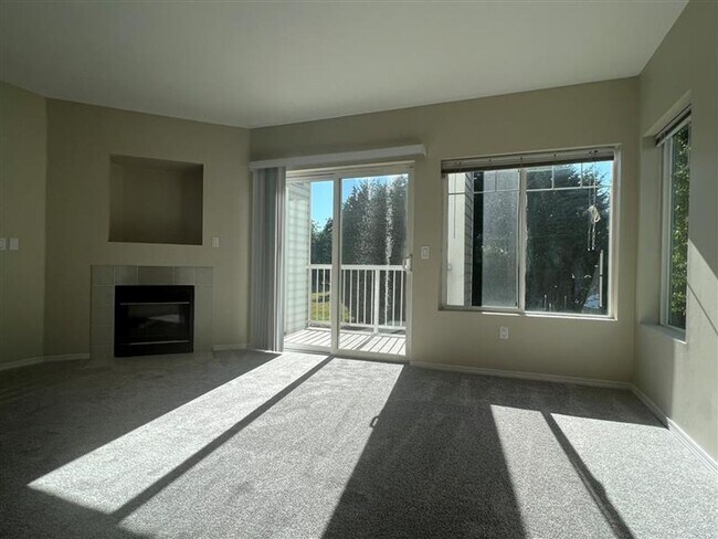 Primary Photo - Beautiful 2 Bed 1.5 Bath Condo in Auburn