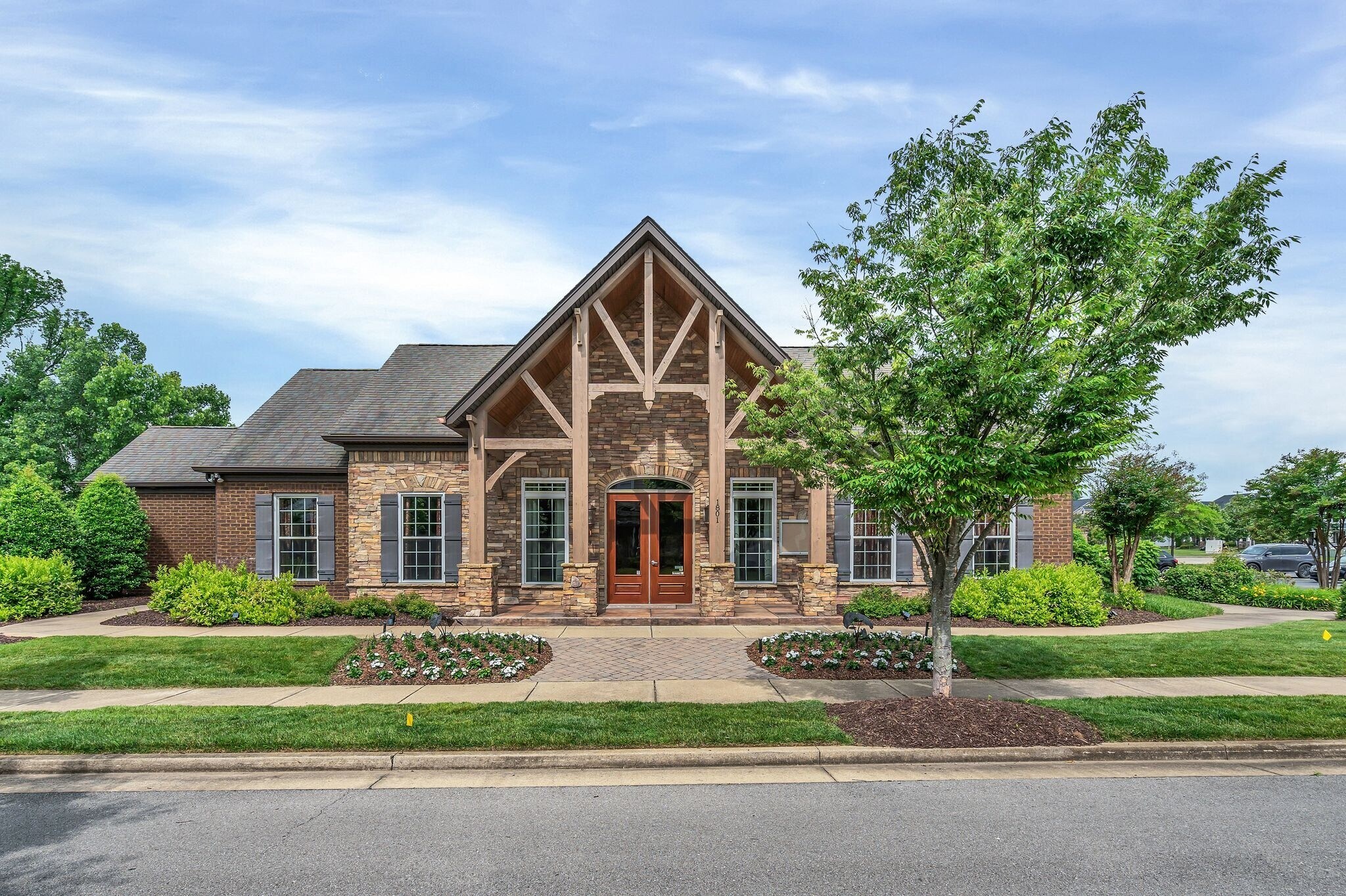 Building Photo - 1840 Riverbirch Ln