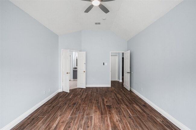 Building Photo - 2623 Pine Shadows Dr