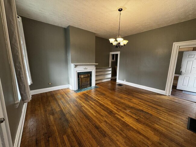 Building Photo - 1014 Considine Ave