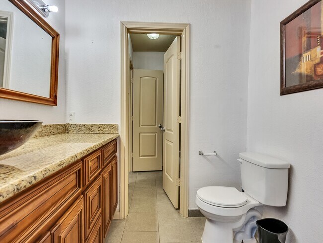 Building Photo - 1701 Upland Dr