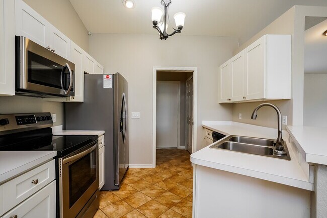 Building Photo - 3729 SW 1st Pl