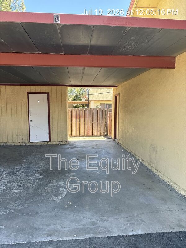 Building Photo - 81 E Hazelwood Dr