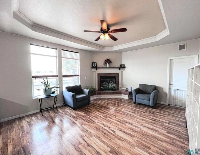 Building Photo - Navajo