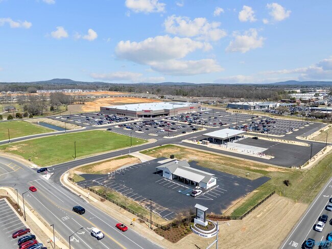 Building Photo - 206 Osceola Cir