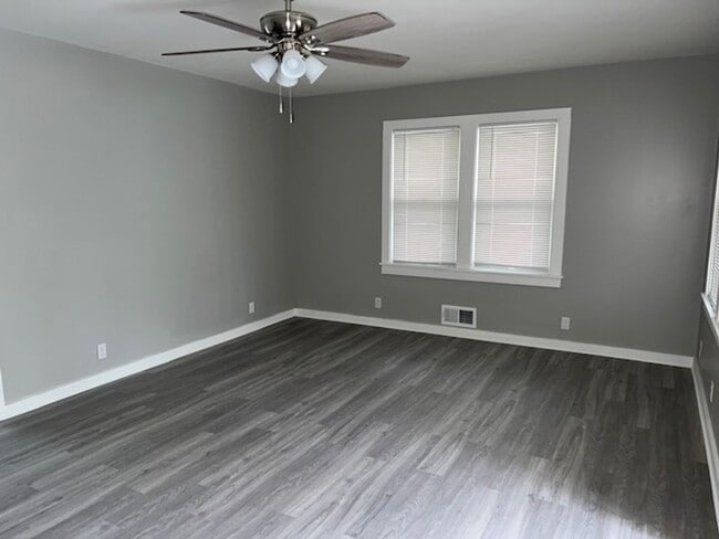 Building Photo - 610 Grover St