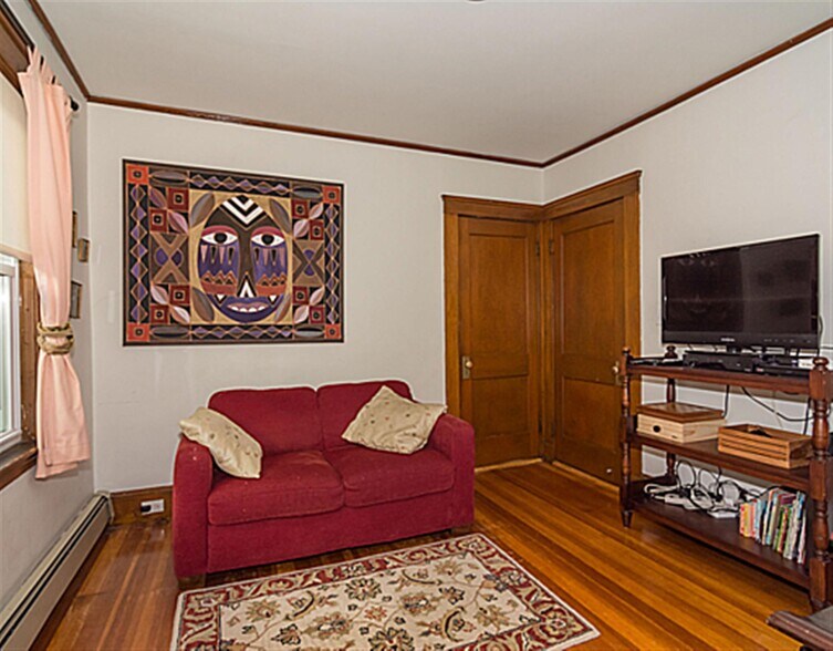 Building Photo - 108 Bowdoin St