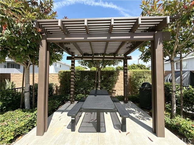 Building Photo - 11050 Excelsior Dr
