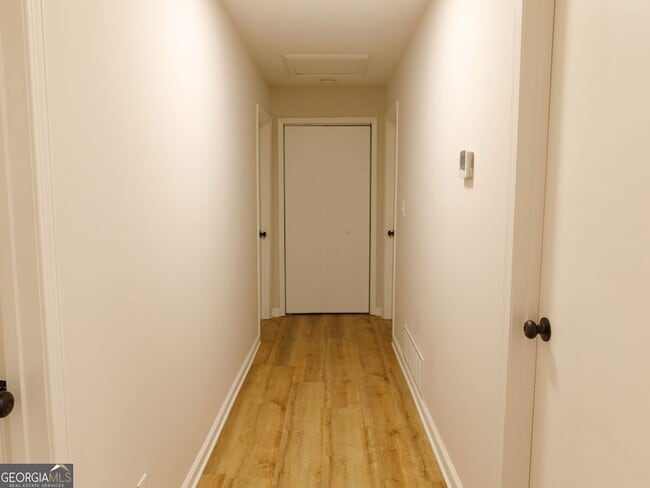 Building Photo - 95 Simpson Dr NE