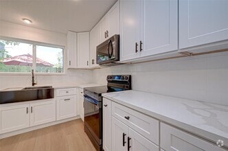 Building Photo - 7719 Dawnridge Dr