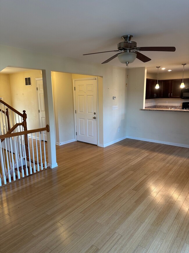 Building Photo - 39 19th St