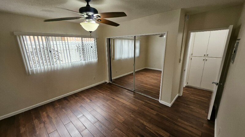 Building Photo - 866 W 126th St