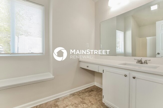 Building Photo - 3 Bedroom Pet-Friendly Home in GREENSBORO, NC with Main Street Renewal