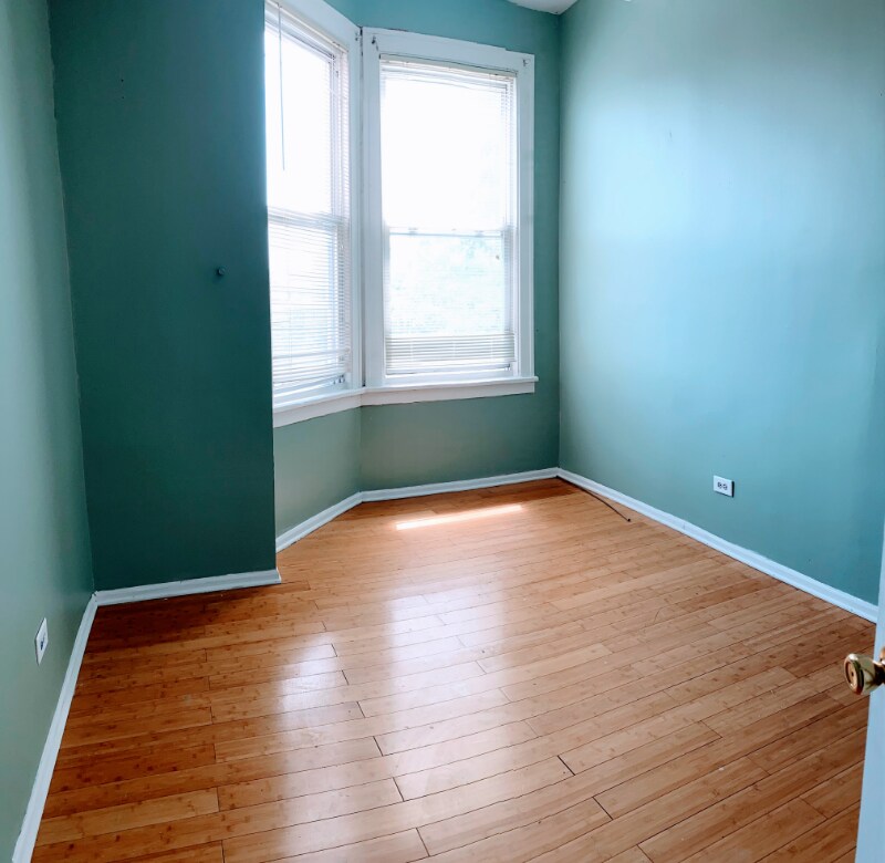 Building Photo - 802 W 31st St