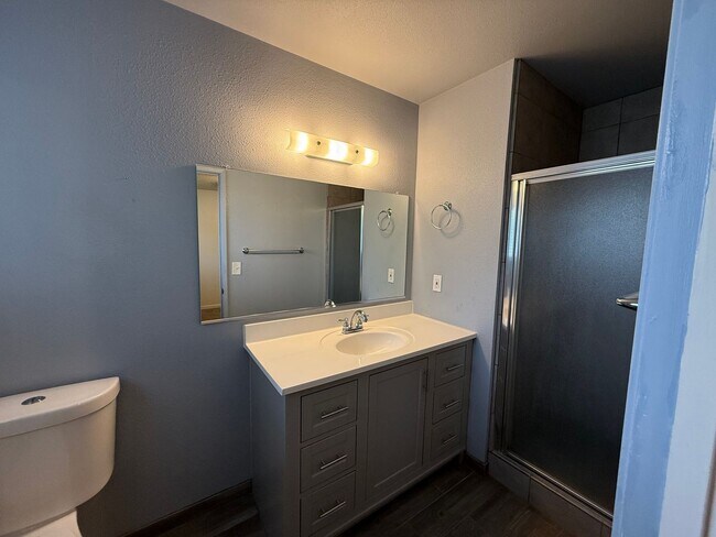 Building Photo - 3-bedroom single story in the heart of Tur...
