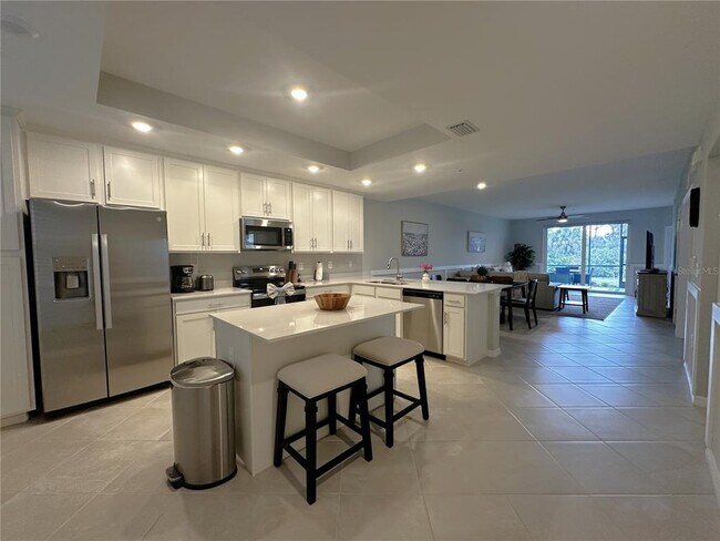 Building Photo - 14221 Heritage Landing Blvd
