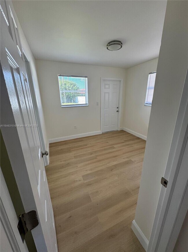 Building Photo - 10541 SW 184th St